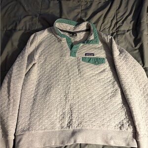 Patagonia Heather Gray Pullover with Dark Teal Trim